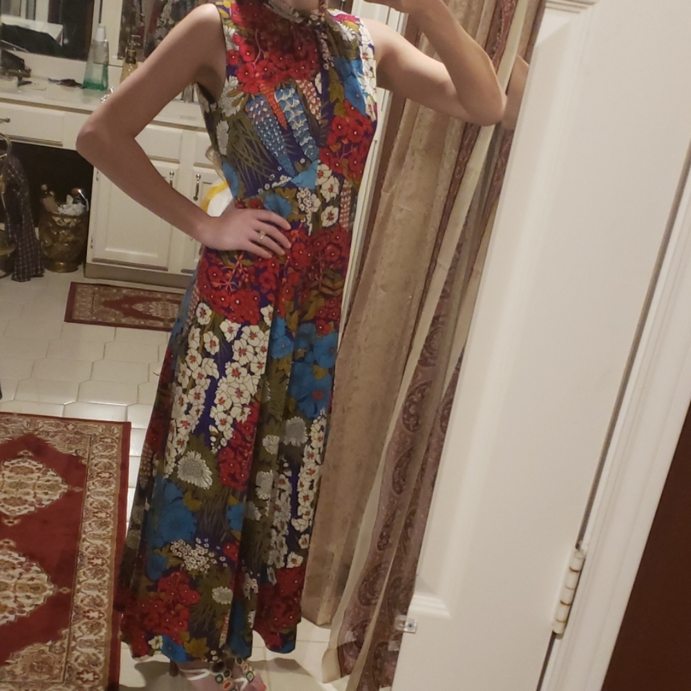 Floral Flowy Dress *Beautiful*
